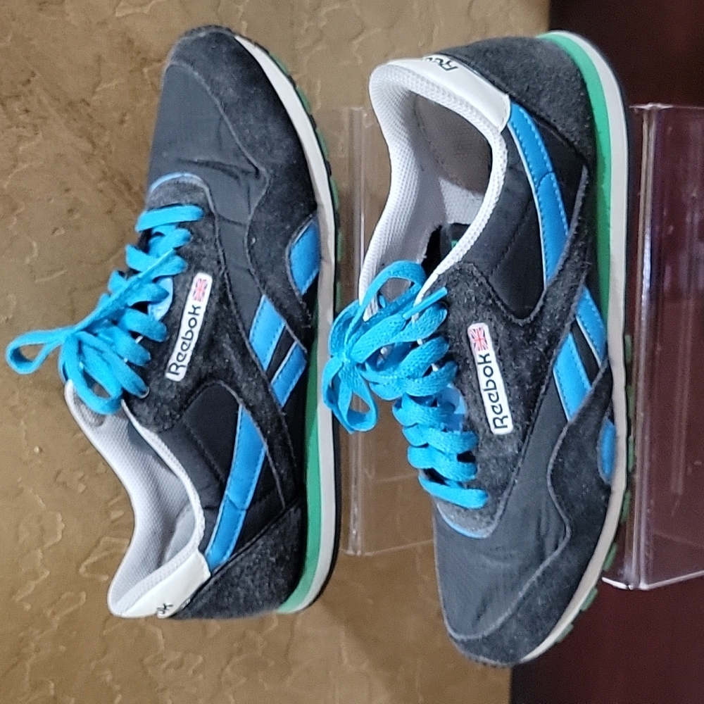 Vintage Reebok Nylon athletic shoes Colorway Rare